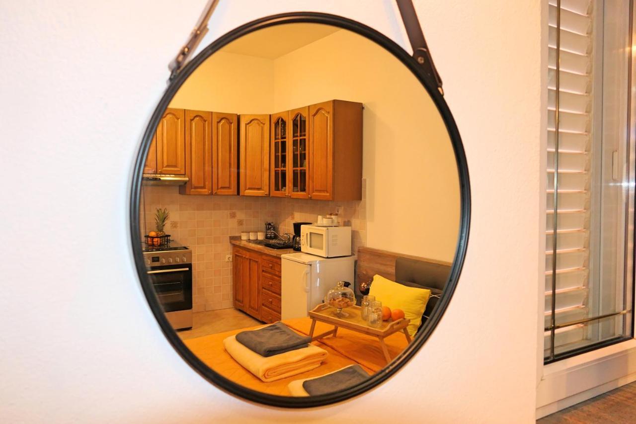 Apartment Laura Сень Экстерьер фото