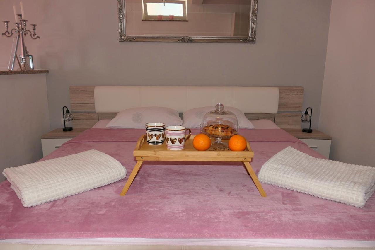 Apartment Laura Сень Экстерьер фото