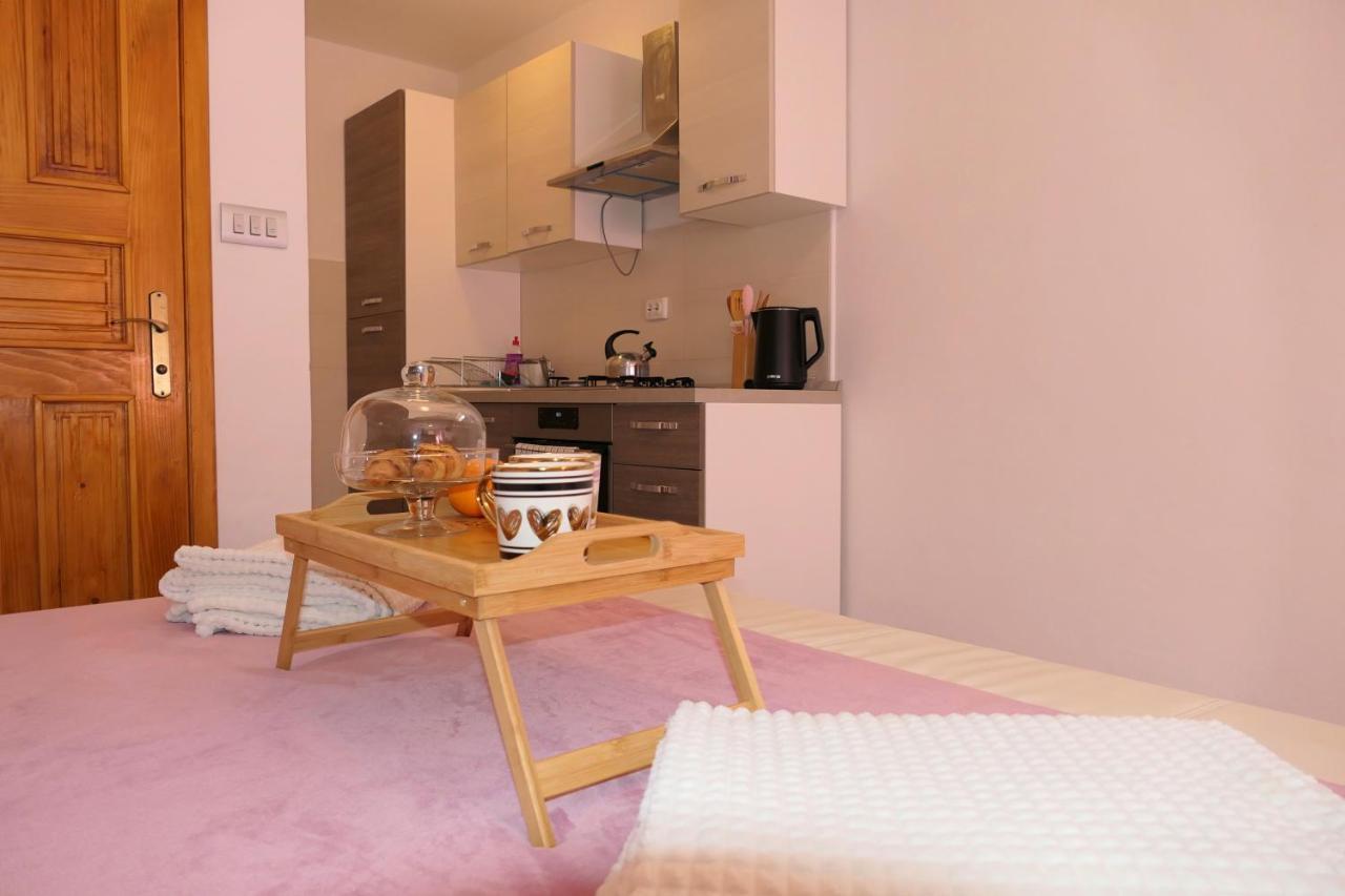 Apartment Laura Сень Экстерьер фото