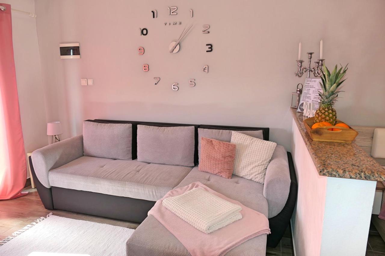 Apartment Laura Сень Экстерьер фото
