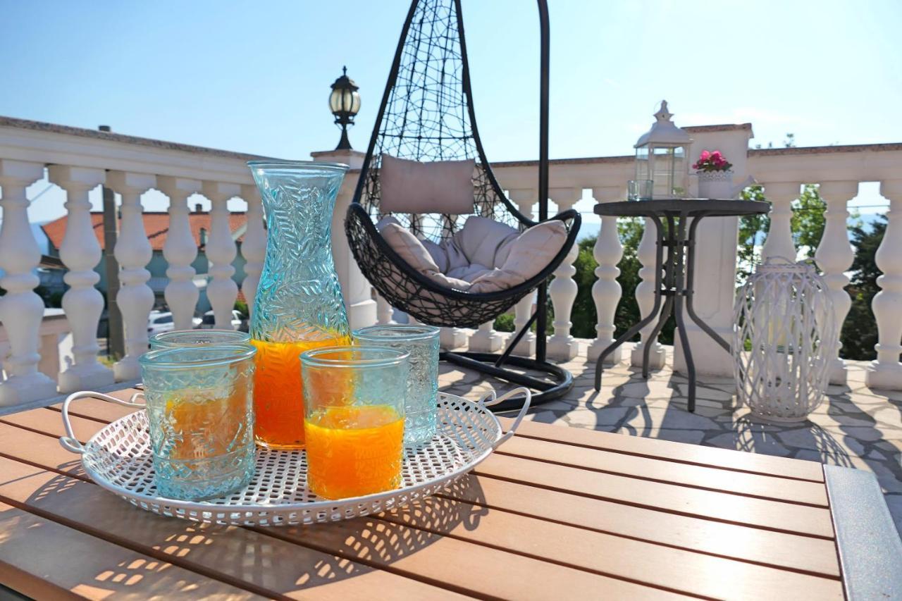 Apartment Laura Сень Экстерьер фото